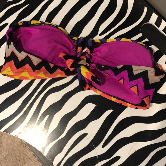 Perfect strapless bathing suit top - Picture 2 of 2